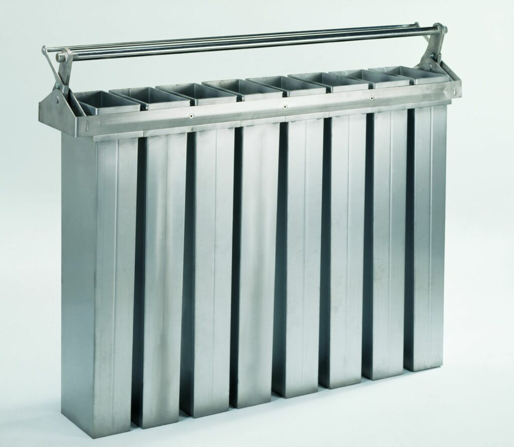 Stainless steel ice jugs for maximum corrosion resistance and hygiene